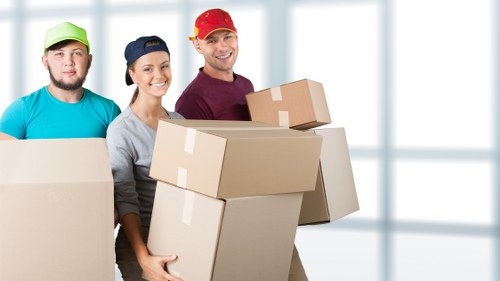 Flexible man and van service in Poplar supporting household and business transport